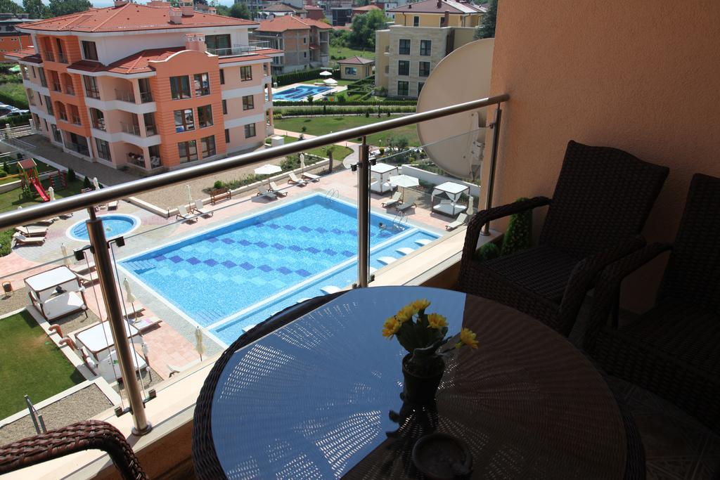 Apartment In St. Constantine And Helena Saints Constantine and Helena Esterno foto
